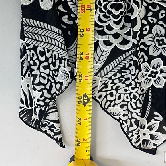 Kaktus Boho Floral Artsy Mesh Asymmetrical Tunic Top - Picture 10 of 10